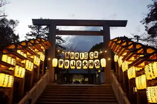 伊勢山皇大神宮の鳥居