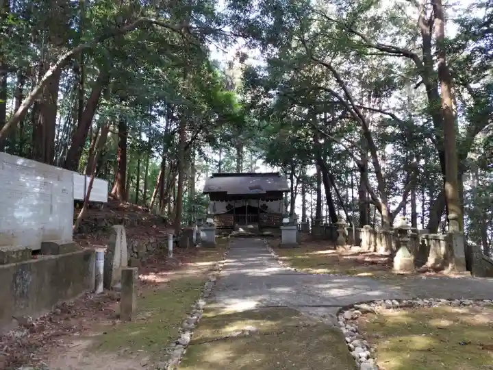 豊崎八幡神社の{uncategorized: "未分類", other: "その他", undefined: "問題あり", building: "その他建物", grave: "お墓", sacred_gate: "鳥居", guardian: "狛犬", statue: "像", buddha: "仏像", history: "歴史", nature: "自然", garden: "庭園", animal: "動物", pagoda: "塔", temizu: "手水舎", mountain_gate: "山門・神門", sanctuary: "本殿・本堂", subordinate: "末社・摂社", art: "芸術", scenery: "景色", jizo: "地蔵", ema: "絵馬", goshuin: "御朱印", omikuji: "おみくじ", items: "授与品その他", amulet: "お守り", goshuincho: "御朱印帳", eats: "食事", festival: "お祭り", votive_dance: "神楽", shichigosan: "七五三参", wedding: "結婚式", experience: "体験その他", initially: "初詣", around: "周辺", anti_infection: "感染症対策"}