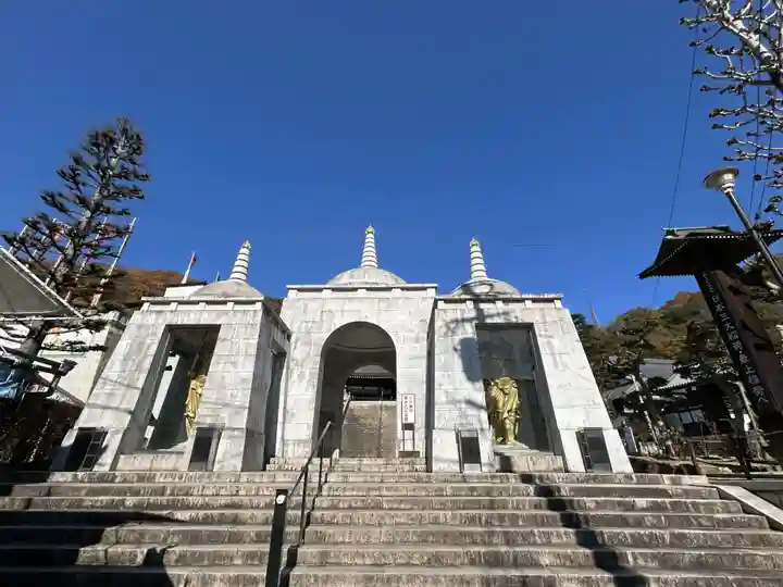 最上稲荷山妙教寺(岡山県)
