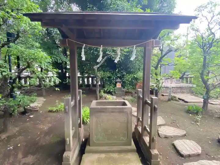 布多天神社の手水舎