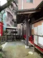 五柱稲荷神社の{uncategorized: "未分類", other: "その他", undefined: "問題あり", building: "その他建物", grave: "お墓", sacred_gate: "鳥居", guardian: "狛犬", statue: "像", buddha: "仏像", history: "歴史", nature: "自然", garden: "庭園", animal: "動物", pagoda: "塔", temizu: "手水舎", mountain_gate: "山門・神門", sanctuary: "本殿・本堂", subordinate: "末社・摂社", art: "芸術", scenery: "景色", jizo: "地蔵", ema: "絵馬", goshuin: "御朱印", omikuji: "おみくじ", items: "授与品その他", amulet: "お守り", goshuincho: "御朱印帳", eats: "食事", festival: "お祭り", votive_dance: "神楽", shichigosan: "七五三参", wedding: "結婚式", experience: "体験その他", initially: "初詣", around: "周辺", anti_infection: "感染症対策"}