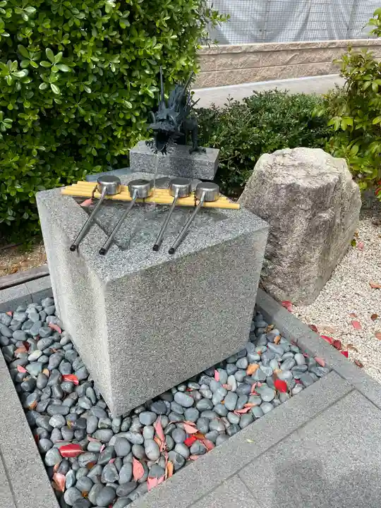 生田神社ポートアイランド分社の手水舎