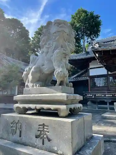 伊奈冨神社の狛犬