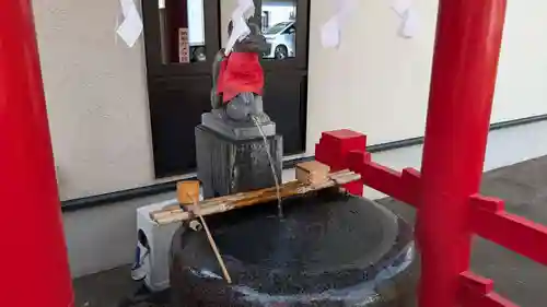 函館伏白稲荷神社の手水舎