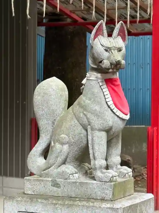 五社稲荷社の狛犬