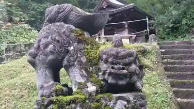 戸隠神社奥社の狛犬