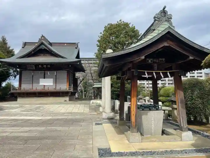 諏訪神社の{uncategorized: "未分類", other: "その他", undefined: "問題あり", building: "その他建物", grave: "お墓", sacred_gate: "鳥居", guardian: "狛犬", statue: "像", buddha: "仏像", history: "歴史", nature: "自然", garden: "庭園", animal: "動物", pagoda: "塔", temizu: "手水舎", mountain_gate: "山門・神門", sanctuary: "本殿・本堂", subordinate: "末社・摂社", art: "芸術", scenery: "景色", jizo: "地蔵", ema: "絵馬", goshuin: "御朱印", omikuji: "おみくじ", items: "授与品その他", amulet: "お守り", goshuincho: "御朱印帳", eats: "食事", festival: "お祭り", votive_dance: "神楽", shichigosan: "七五三参", wedding: "結婚式", experience: "体験その他", initially: "初詣", around: "周辺", anti_infection: "感染症対策"}