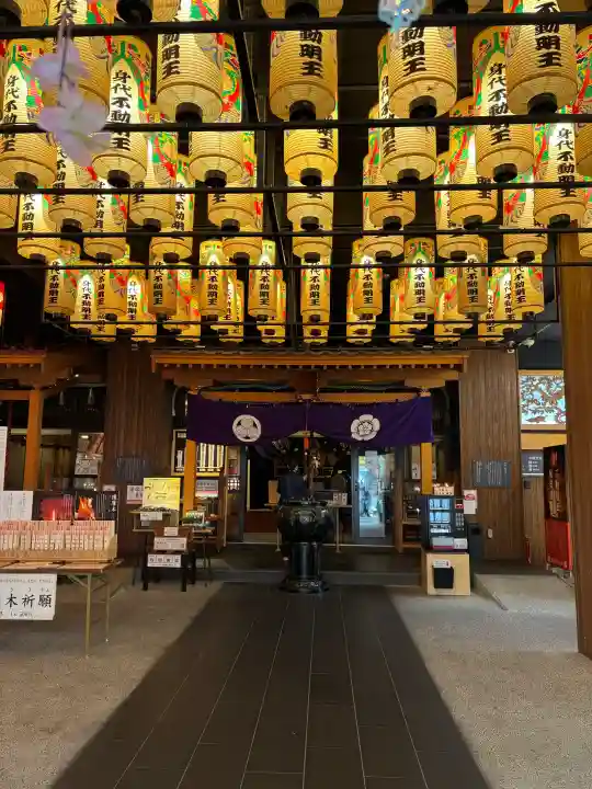 万松寺の{uncategorized: "未分類", other: "その他", undefined: "問題あり", building: "その他建物", grave: "お墓", sacred_gate: "鳥居", guardian: "狛犬", statue: "像", buddha: "仏像", history: "歴史", nature: "自然", garden: "庭園", animal: "動物", pagoda: "塔", temizu: "手水舎", mountain_gate: "山門・神門", sanctuary: "本殿・本堂", subordinate: "末社・摂社", art: "芸術", scenery: "景色", jizo: "地蔵", ema: "絵馬", goshuin: "御朱印", omikuji: "おみくじ", items: "授与品その他", amulet: "お守り", goshuincho: "御朱印帳", eats: "食事", festival: "お祭り", votive_dance: "神楽", shichigosan: "七五三参", wedding: "結婚式", experience: "体験その他", initially: "初詣", around: "周辺", anti_infection: "感染症対策"}