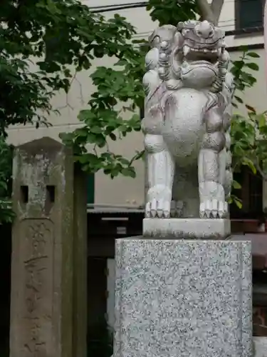 鎮守氷川神社の狛犬