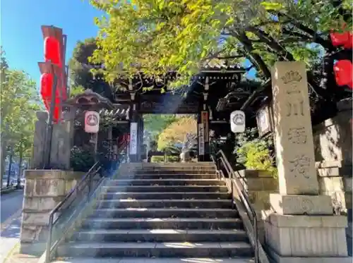 豊川稲荷東京別院の山門