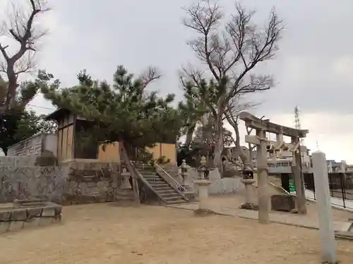 都留美島神社の鳥居