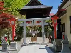 高屋敷稲荷神社の鳥居