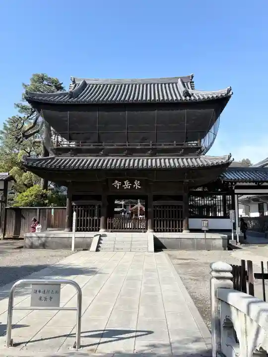 泉岳寺の{uncategorized: "未分類", other: "その他", undefined: "問題あり", building: "その他建物", grave: "お墓", sacred_gate: "鳥居", guardian: "狛犬", statue: "像", buddha: "仏像", history: "歴史", nature: "自然", garden: "庭園", animal: "動物", pagoda: "塔", temizu: "手水舎", mountain_gate: "山門・神門", sanctuary: "本殿・本堂", subordinate: "末社・摂社", art: "芸術", scenery: "景色", jizo: "地蔵", ema: "絵馬", goshuin: "御朱印", omikuji: "おみくじ", items: "授与品その他", amulet: "お守り", goshuincho: "御朱印帳", eats: "食事", festival: "お祭り", votive_dance: "神楽", shichigosan: "七五三参", wedding: "結婚式", experience: "体験その他", initially: "初詣", around: "周辺", anti_infection: "感染症対策"}