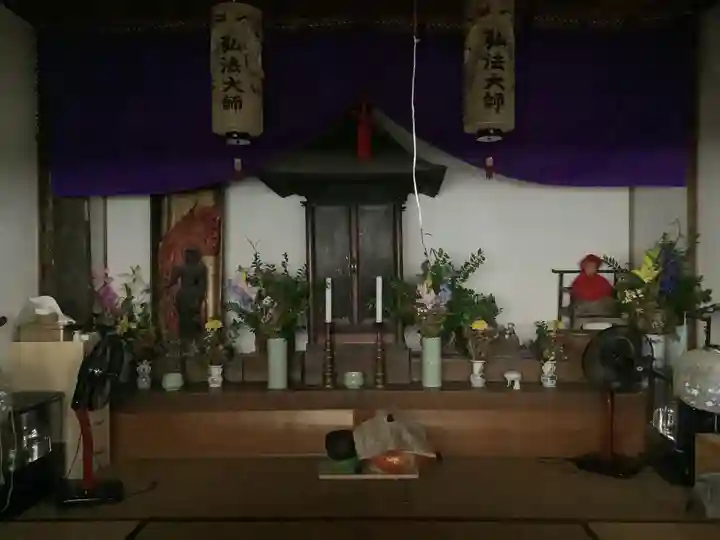 上野の薬師如来堂の本殿・本堂