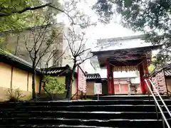 柞原八幡宮の山門