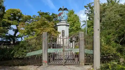 櫟原神社の塔