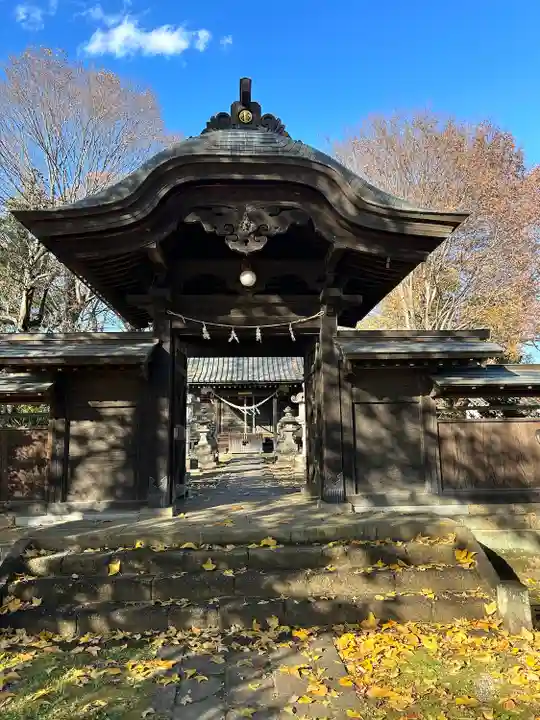 精忠神社の山門・神門