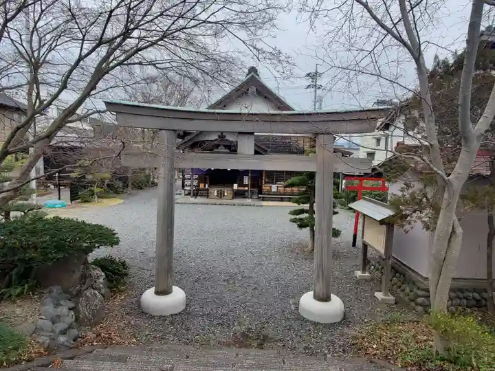 出雲大社 北島国造館 出雲教 藤枝分院の鳥居