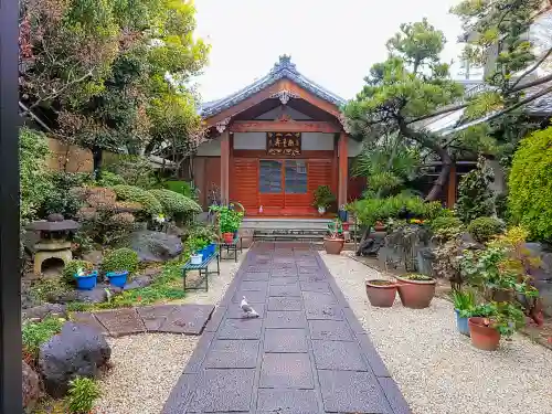 法徳寺の本殿・本堂