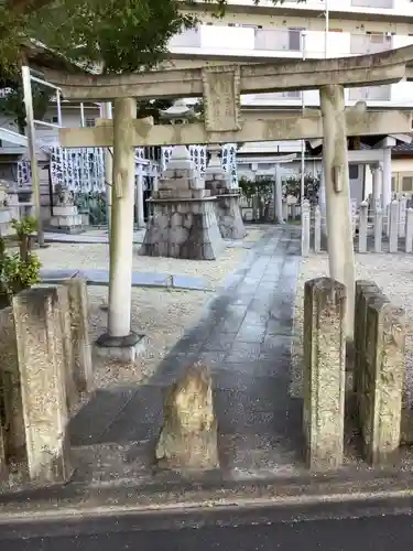 八王子社の鳥居