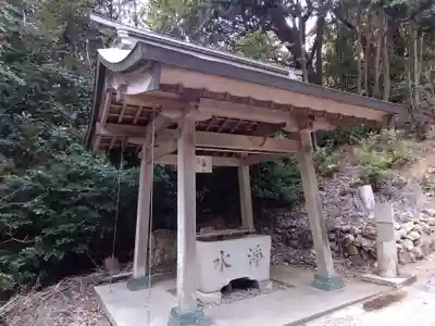 進雄社の手水舎