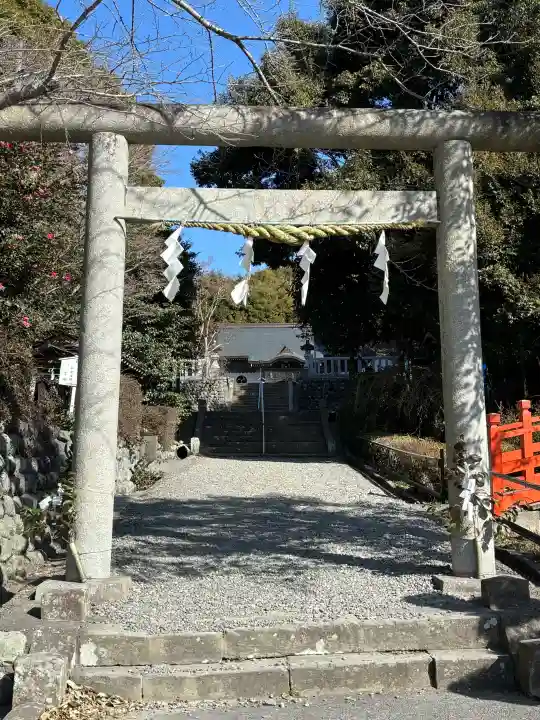 赤尾渋垂郡辺神社の{uncategorized: "未分類", other: "その他", undefined: "問題あり", building: "その他建物", grave: "お墓", sacred_gate: "鳥居", guardian: "狛犬", statue: "像", buddha: "仏像", history: "歴史", nature: "自然", garden: "庭園", animal: "動物", pagoda: "塔", temizu: "手水舎", mountain_gate: "山門・神門", sanctuary: "本殿・本堂", subordinate: "末社・摂社", art: "芸術", scenery: "景色", jizo: "地蔵", ema: "絵馬", goshuin: "御朱印", omikuji: "おみくじ", items: "授与品その他", amulet: "お守り", goshuincho: "御朱印帳", eats: "食事", festival: "お祭り", votive_dance: "神楽", shichigosan: "七五三参", wedding: "結婚式", experience: "体験その他", initially: "初詣", around: "周辺", anti_infection: "感染症対策"}