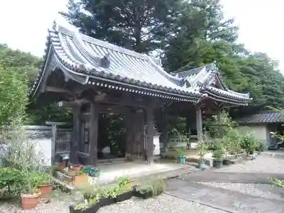 興雲寺の山門