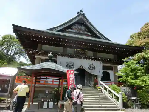 八坂寺の本殿・本堂