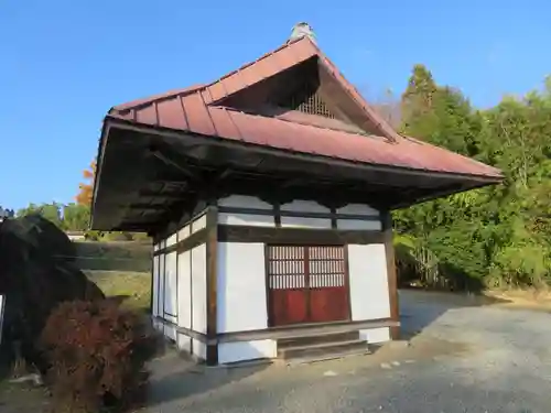 見法寺の本殿