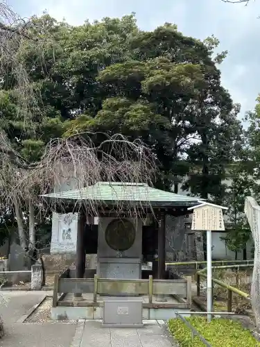 西新井大師総持寺の{uncategorized: "未分類", other: "その他", undefined: "問題あり", building: "その他建物", grave: "お墓", sacred_gate: "鳥居", guardian: "狛犬", statue: "像", buddha: "仏像", history: "歴史", nature: "自然", garden: "庭園", animal: "動物", pagoda: "塔", temizu: "手水舎", mountain_gate: "山門・神門", sanctuary: "本殿・本堂", subordinate: "末社・摂社", art: "芸術", scenery: "景色", jizo: "地蔵", ema: "絵馬", goshuin: "御朱印", omikuji: "おみくじ", items: "授与品その他", amulet: "お守り", goshuincho: "御朱印帳", eats: "食事", festival: "お祭り", votive_dance: "神楽", shichigosan: "七五三参", wedding: "結婚式", experience: "体験その他", initially: "初詣", around: "周辺", anti_infection: "感染症対策"}