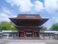 尾張大國霊神社(国府宮)の{uncategorized: "未分類", other: "その他", undefined: "問題あり", building: "その他建物", grave: "お墓", sacred_gate: "鳥居", guardian: "狛犬", statue: "像", buddha: "仏像", history: "歴史", nature: "自然", garden: "庭園", animal: "動物", pagoda: "塔", temizu: "手水舎", mountain_gate: "山門・神門", sanctuary: "本殿・本堂", subordinate: "末社・摂社", art: "芸術", scenery: "景色", jizo: "地蔵", ema: "絵馬", goshuin: "御朱印", omikuji: "おみくじ", items: "授与品その他", amulet: "お守り", goshuincho: "御朱印帳", eats: "食事", festival: "お祭り", votive_dance: "神楽", shichigosan: "七五三参", wedding: "結婚式", experience: "体験その他", initially: "初詣", around: "周辺", anti_infection: "感染症対策"}