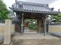 万性寺の山門・神門