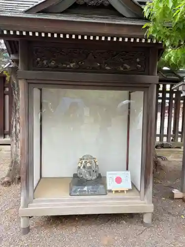 靖國神社の{uncategorized: "未分類", other: "その他", undefined: "問題あり", building: "その他建物", grave: "お墓", sacred_gate: "鳥居", guardian: "狛犬", statue: "像", buddha: "仏像", history: "歴史", nature: "自然", garden: "庭園", animal: "動物", pagoda: "塔", temizu: "手水舎", mountain_gate: "山門・神門", sanctuary: "本殿・本堂", subordinate: "末社・摂社", art: "芸術", scenery: "景色", jizo: "地蔵", ema: "絵馬", goshuin: "御朱印", omikuji: "おみくじ", items: "授与品その他", amulet: "お守り", goshuincho: "御朱印帳", eats: "食事", festival: "お祭り", votive_dance: "神楽", shichigosan: "七五三参", wedding: "結婚式", experience: "体験その他", initially: "初詣", around: "周辺", anti_infection: "感染症対策"}