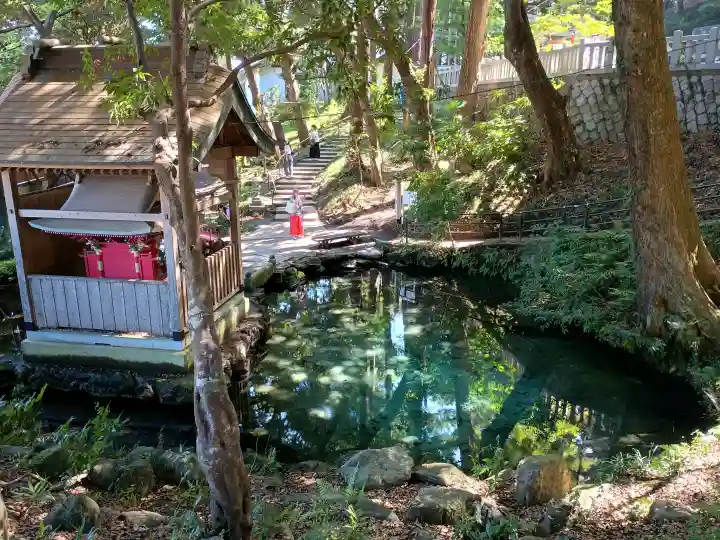 泉神社の{uncategorized: "未分類", other: "その他", undefined: "問題あり", building: "その他建物", grave: "お墓", sacred_gate: "鳥居", guardian: "狛犬", statue: "像", buddha: "仏像", history: "歴史", nature: "自然", garden: "庭園", animal: "動物", pagoda: "塔", temizu: "手水舎", mountain_gate: "山門・神門", sanctuary: "本殿・本堂", subordinate: "末社・摂社", art: "芸術", scenery: "景色", jizo: "地蔵", ema: "絵馬", goshuin: "御朱印", omikuji: "おみくじ", items: "授与品その他", amulet: "お守り", goshuincho: "御朱印帳", eats: "食事", festival: "お祭り", votive_dance: "神楽", shichigosan: "七五三参", wedding: "結婚式", experience: "体験その他", initially: "初詣", around: "周辺", anti_infection: "感染症対策"}