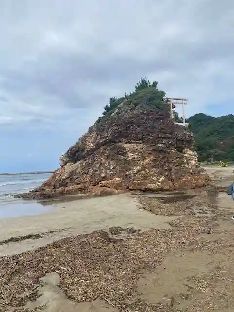 稲佐の浜 弁天島(島根県)