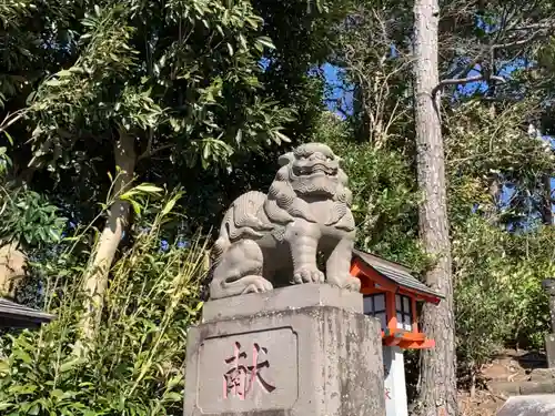 鶴峰八幡神社の狛犬