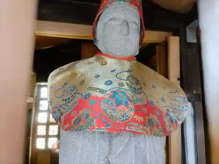 延命地蔵尊堂の地蔵