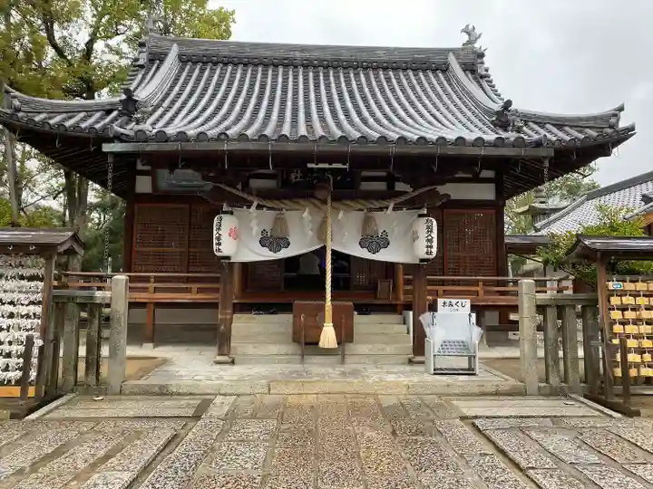 烏須井八幡神社の本殿・本堂