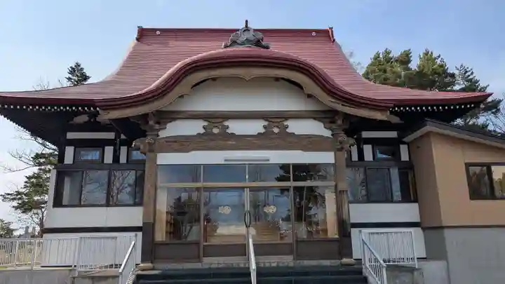 春宮寺の本殿・本堂