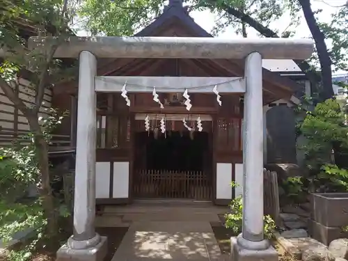 馬橋稲荷神社の末社・摂社