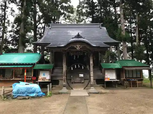 白山神社の本殿