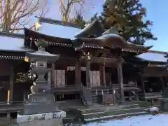 諏訪護国神社の本殿