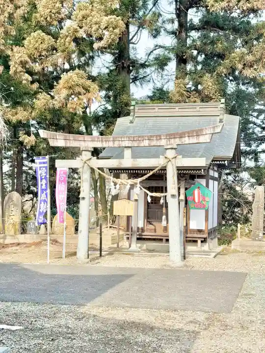 花巻神社の{uncategorized: "未分類", other: "その他", undefined: "問題あり", building: "その他建物", grave: "お墓", sacred_gate: "鳥居", guardian: "狛犬", statue: "像", buddha: "仏像", history: "歴史", nature: "自然", garden: "庭園", animal: "動物", pagoda: "塔", temizu: "手水舎", mountain_gate: "山門・神門", sanctuary: "本殿・本堂", subordinate: "末社・摂社", art: "芸術", scenery: "景色", jizo: "地蔵", ema: "絵馬", goshuin: "御朱印", omikuji: "おみくじ", items: "授与品その他", amulet: "お守り", goshuincho: "御朱印帳", eats: "食事", festival: "お祭り", votive_dance: "神楽", shichigosan: "七五三参", wedding: "結婚式", experience: "体験その他", initially: "初詣", around: "周辺", anti_infection: "感染症対策"}