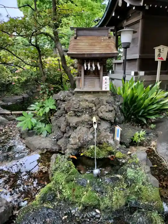 千葉神社の{uncategorized: "未分類", other: "その他", undefined: "問題あり", building: "その他建物", grave: "お墓", sacred_gate: "鳥居", guardian: "狛犬", statue: "像", buddha: "仏像", history: "歴史", nature: "自然", garden: "庭園", animal: "動物", pagoda: "塔", temizu: "手水舎", mountain_gate: "山門・神門", sanctuary: "本殿・本堂", subordinate: "末社・摂社", art: "芸術", scenery: "景色", jizo: "地蔵", ema: "絵馬", goshuin: "御朱印", omikuji: "おみくじ", items: "授与品その他", amulet: "お守り", goshuincho: "御朱印帳", eats: "食事", festival: "お祭り", votive_dance: "神楽", shichigosan: "七五三参", wedding: "結婚式", experience: "体験その他", initially: "初詣", around: "周辺", anti_infection: "感染症対策"}