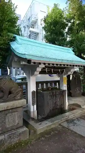 椙森神社の手水舎