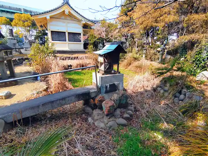 六社神社の末社・摂社