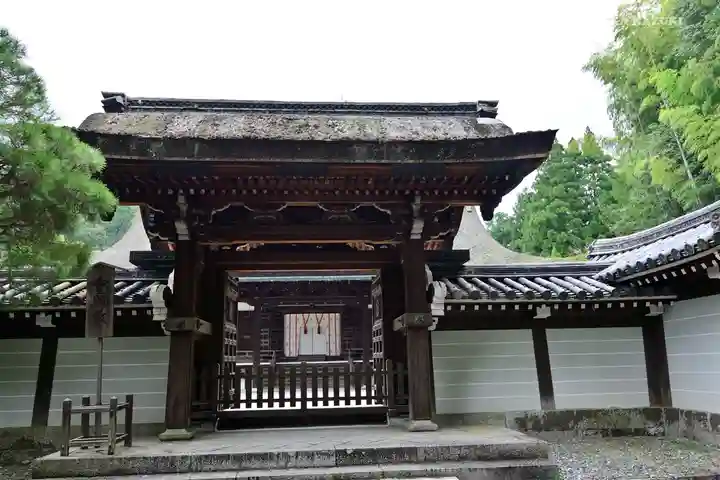 御寺 泉涌寺の山門・神門