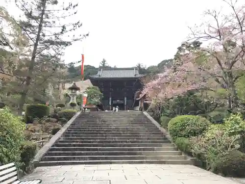 長谷寺の山門