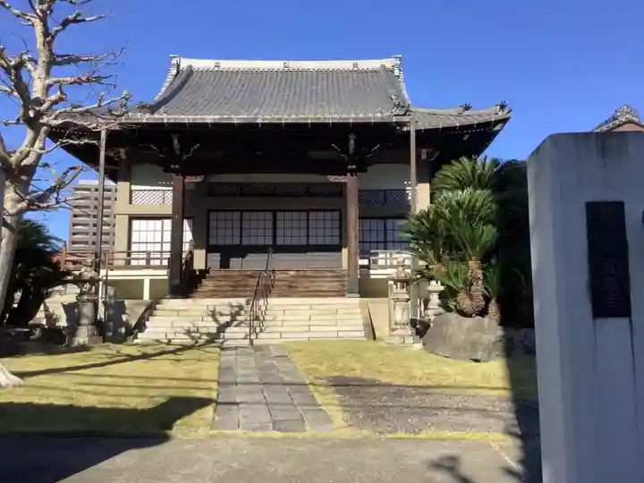 首題寺の本殿・本堂
