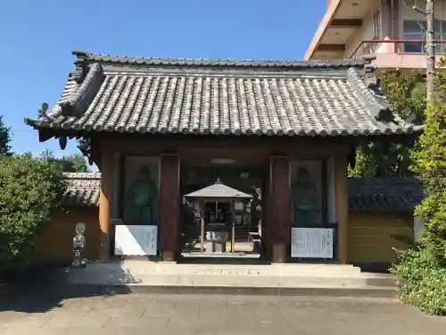 屏風ヶ浦　海岸寺/　御盥山不動坊の山門